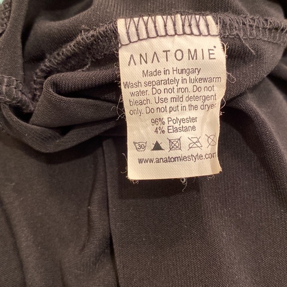 Anatomie Cami Wrinkle-free Travel Tank in Black - Picture 8 of 8